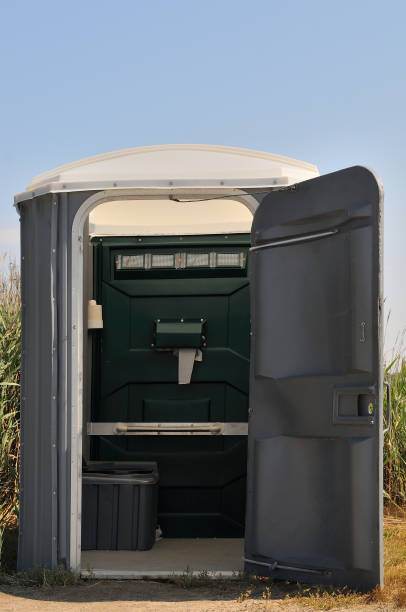 Best Portable bathroom rental  in Dysart, IA